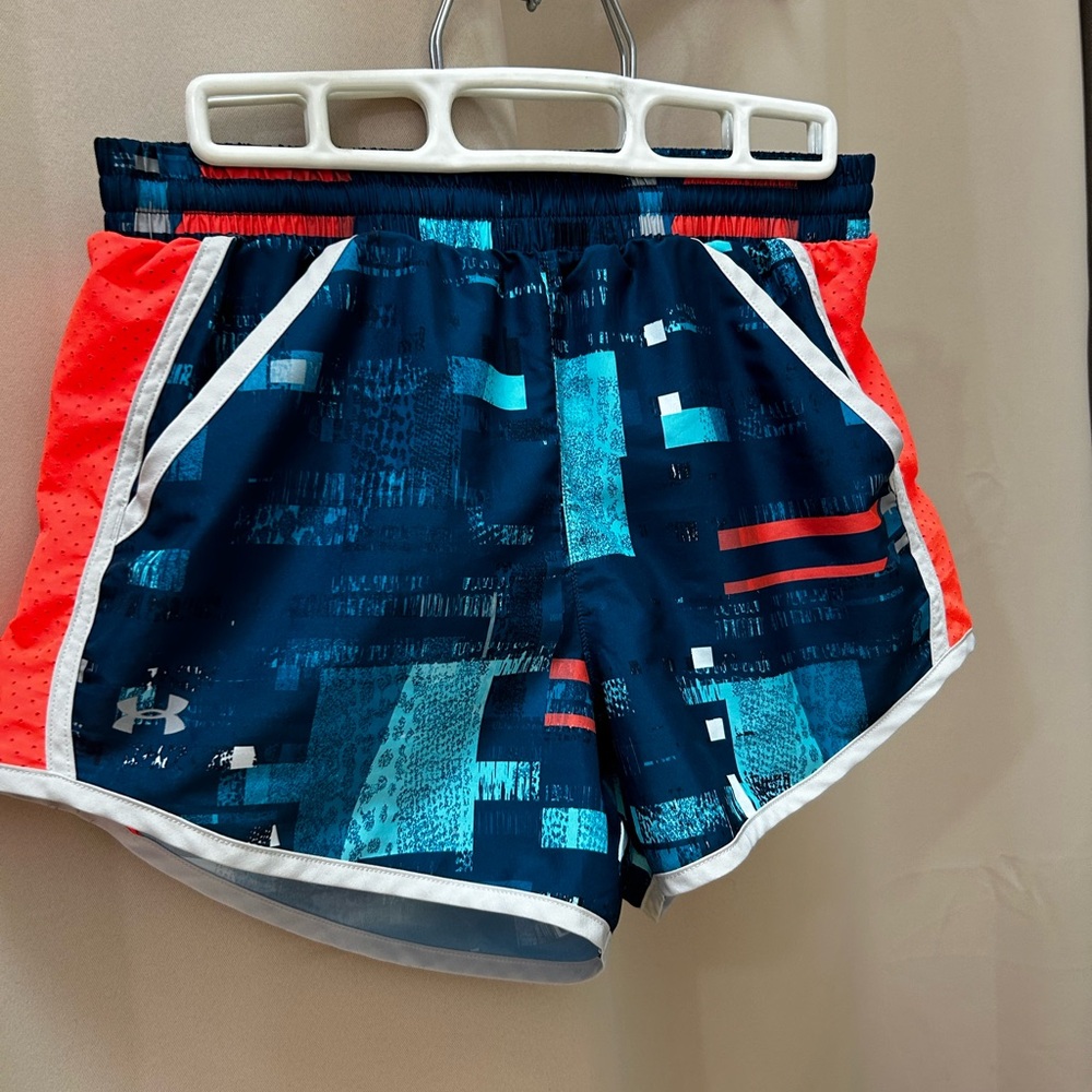 Under Armour Women’s Heatgear Running Shorts, Size XS. Workout Gym